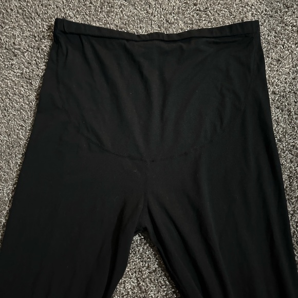 Maternity Black Leggings size medium - Picture 5 of 6